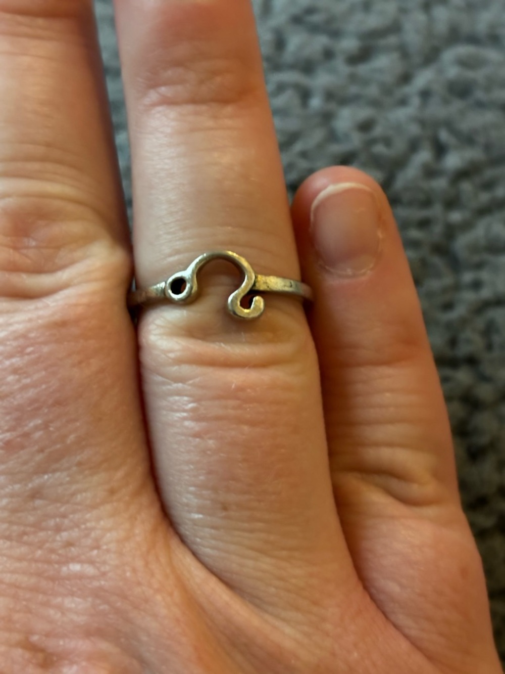 “Leo” Silver Plated Astrology Sign Minimalist Ring